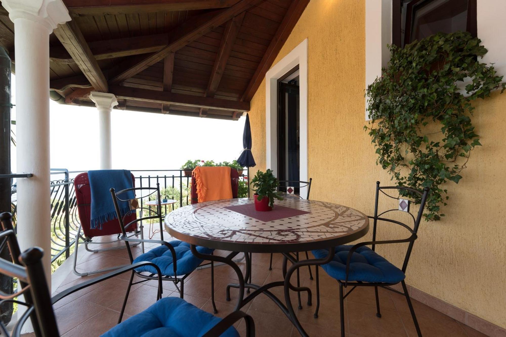 Apartments Villa Zara Lovran Bagian luar foto