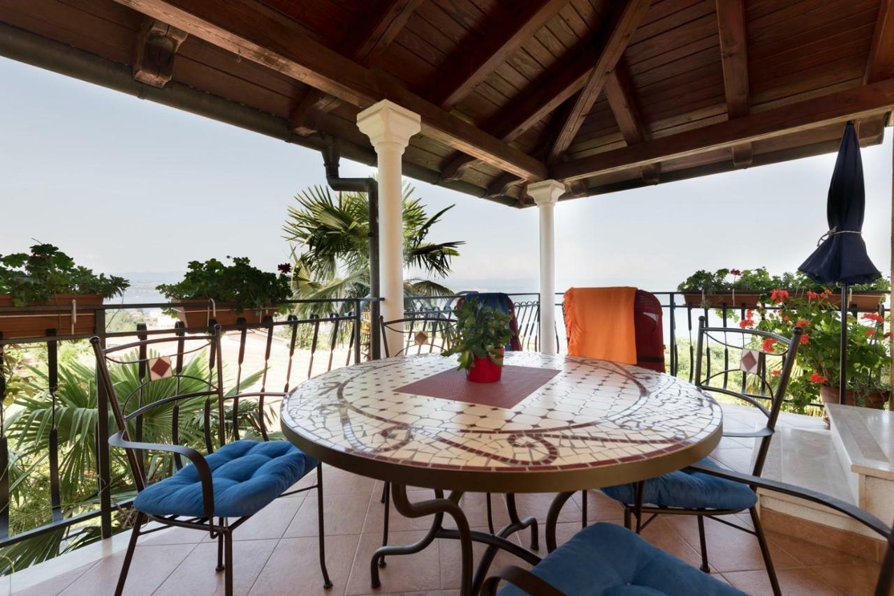 Apartments Villa Zara Lovran Bagian luar foto